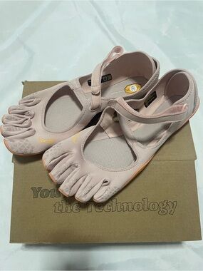 Vibram Five Fingers Yoga Shoes Women's Pink